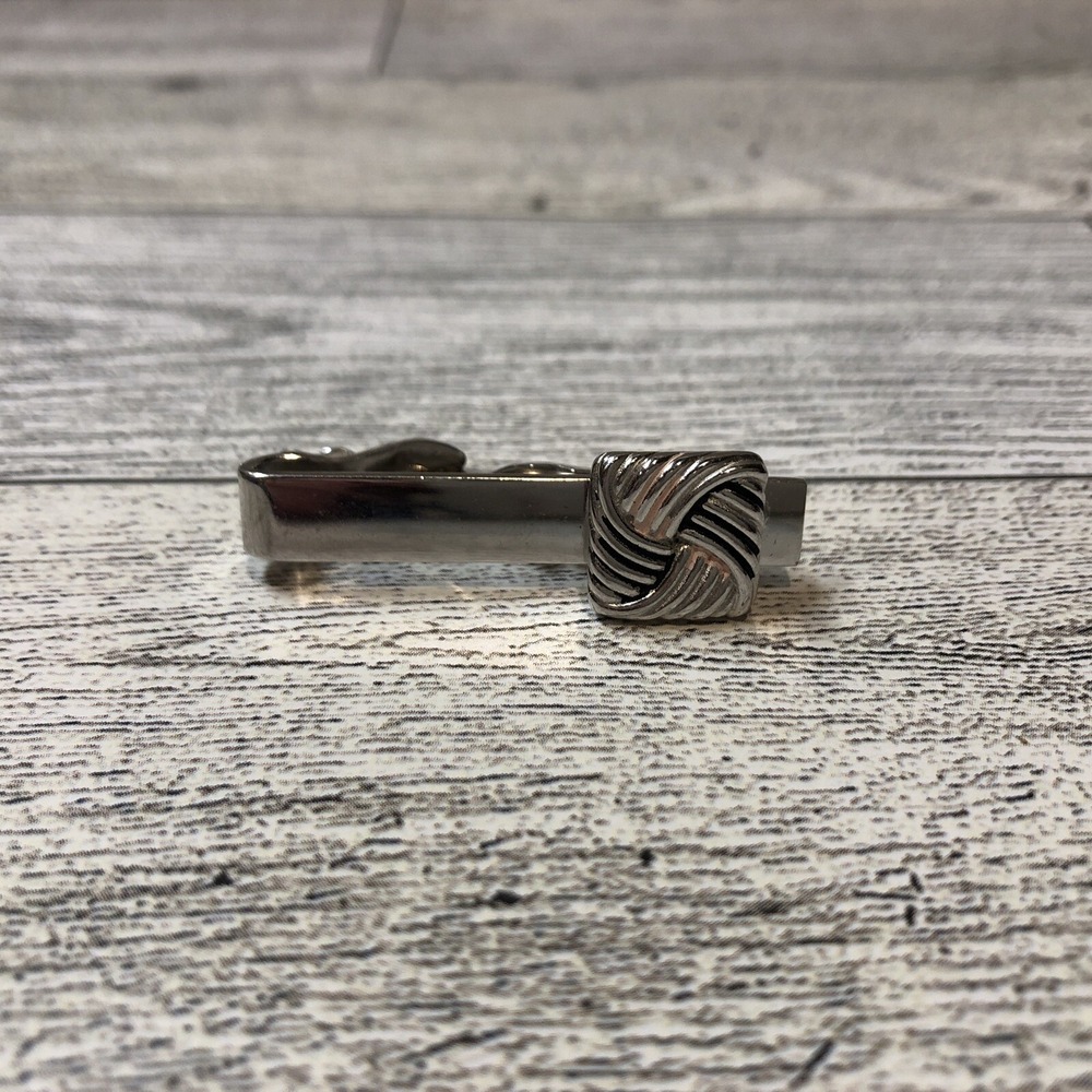 SWANK Tie Bar Clip w/ Textured Square‎ 1.5x.25" Vintage